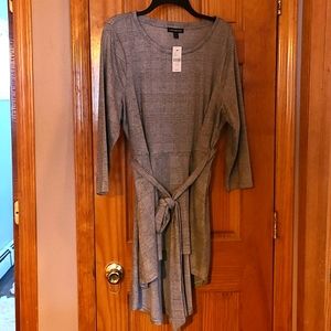 Lane Bryant 14/16 High Low Grey Top/Blouse with waist tie 3/4 sleeve pattern top